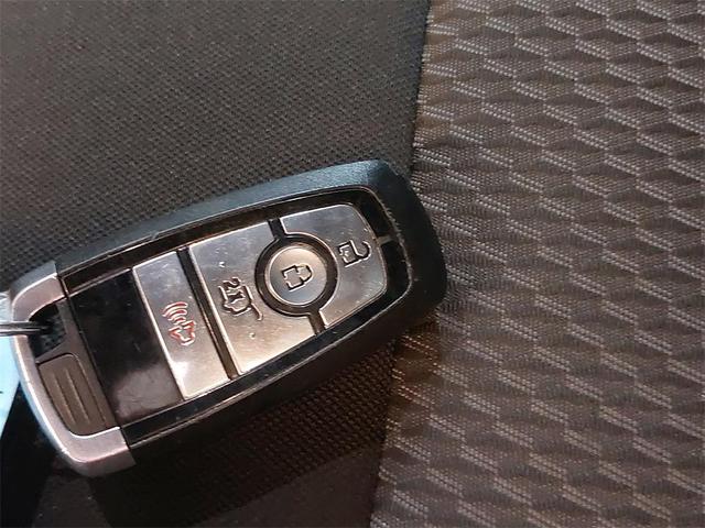 Photo of 2024 Iconic Silver Metallic Ford Explorer