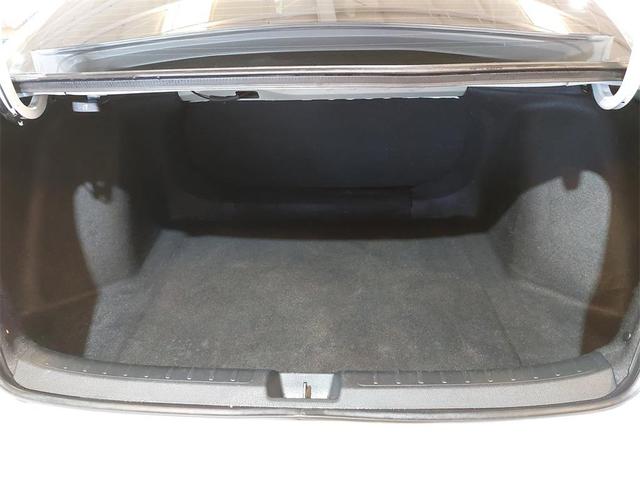 Photo of 2022 Platinum White Pearl Honda Civic