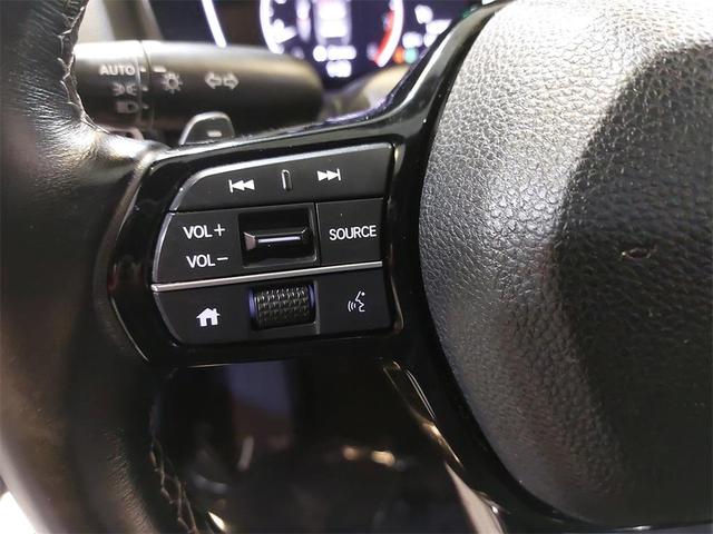 Photo of 2022 Platinum White Pearl Honda Civic