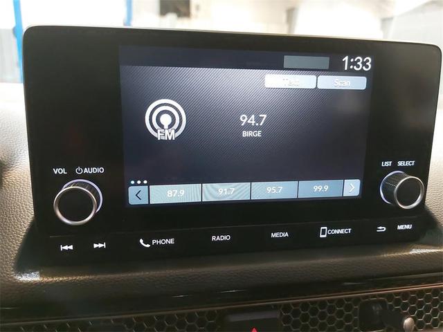 Photo of 2022 Platinum White Pearl Honda Civic