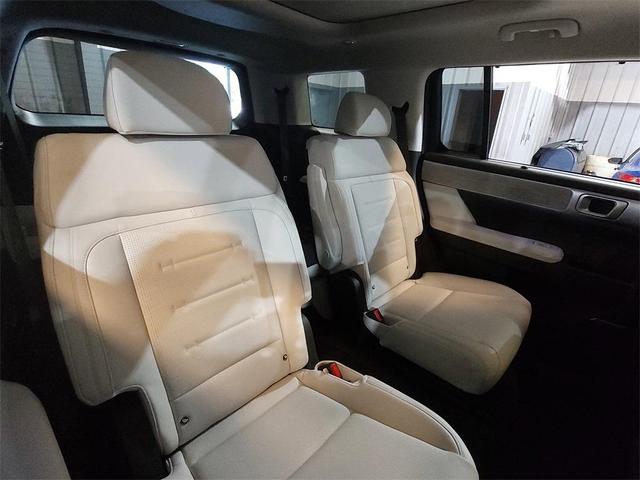 Photo of 2025 Ecotronic Gray Hyundai SANTA FE