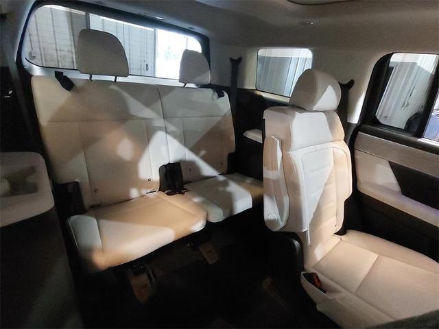 Photo of 2025 Ecotronic Gray Hyundai SANTA FE