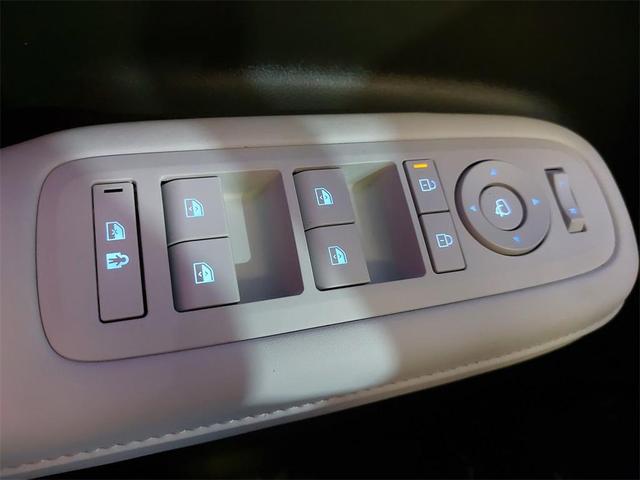 Photo of 2025 Ecotronic Gray Hyundai SANTA FE