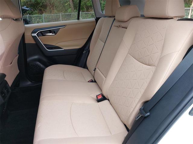 Photo of 2022 White Toyota RAV4
