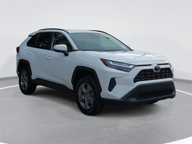 Photo of 2022 White Toyota RAV4