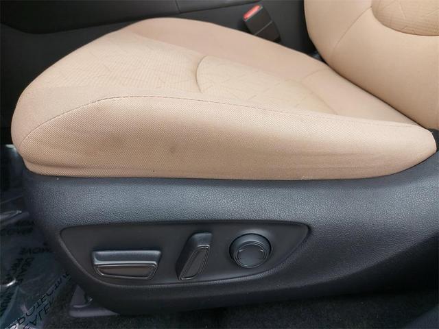 Photo of 2022 White Toyota RAV4