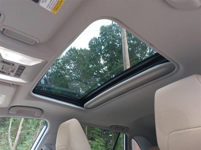 Photo of 2022 White Toyota RAV4