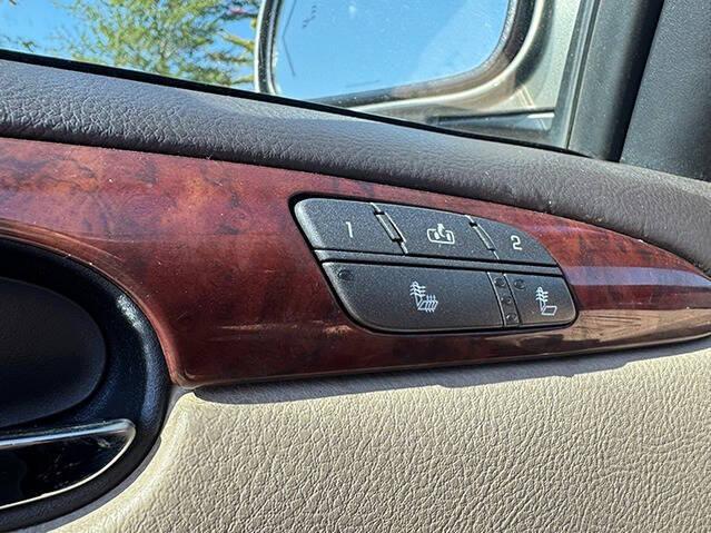 Photo of 2010 Light Bronze Metallic Buick Lucerne