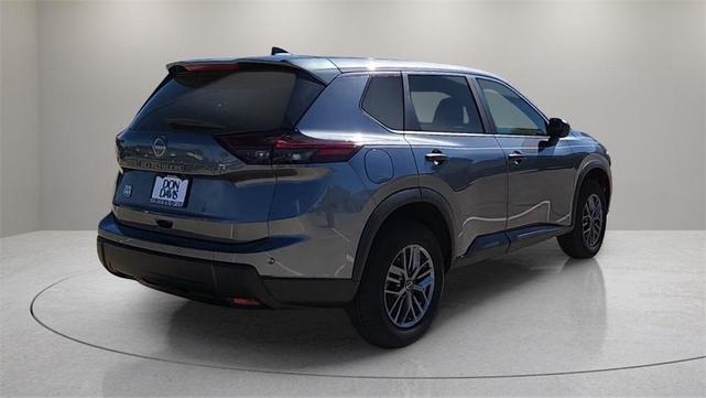 Photo of 2025 Gun Metallic Nissan Rogue