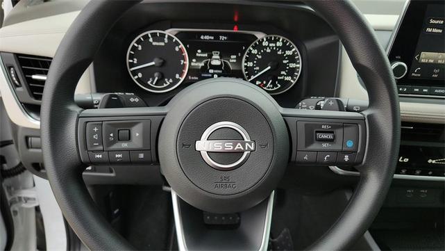 Photo of 2025 Everest White P Nissan Rogue