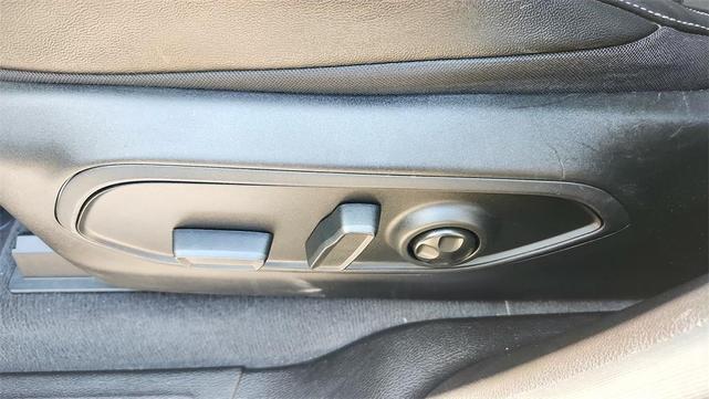 Photo of 2023 Silver Zynith Jeep Grand Cherokee 4xe