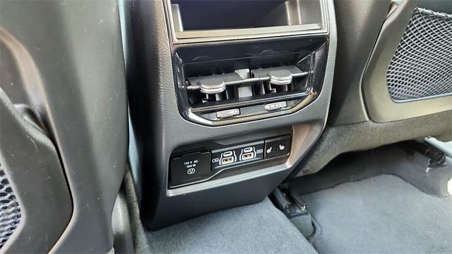 Photo of 2023 Silver Zynith Jeep Grand Cherokee 4xe