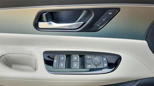 Photo of 2025 2t Tel Blk Roof Nissan Murano