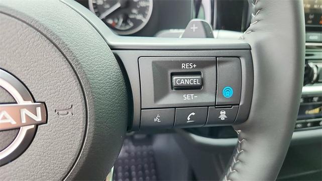 Photo of 2025 Black Nissan Pathfinder