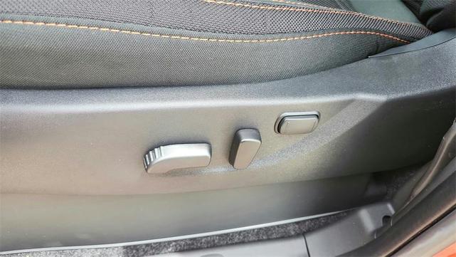 Photo of 2025 Afterburn Orang Nissan Frontier