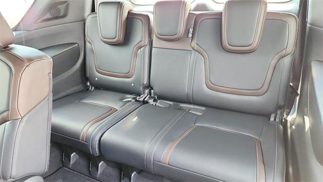 Photo of 2025 Brilliant Silver Metallic Nissan Armada