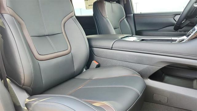 Photo of 2025 Brilliant Silver Metallic Nissan Armada