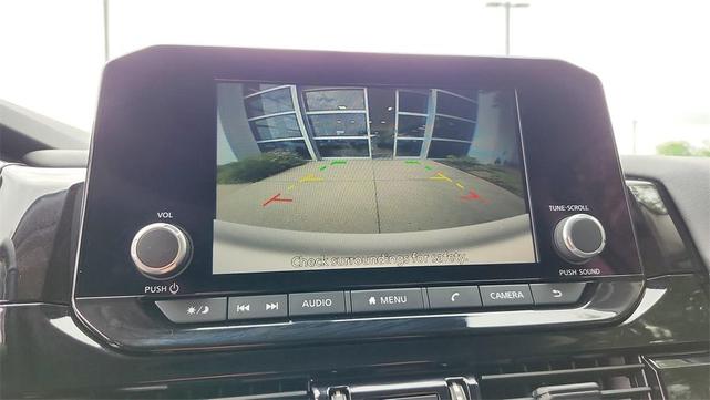 Photo of 2024 White Nissan Pathfinder