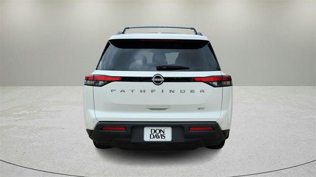 Photo of 2024 White Nissan Pathfinder