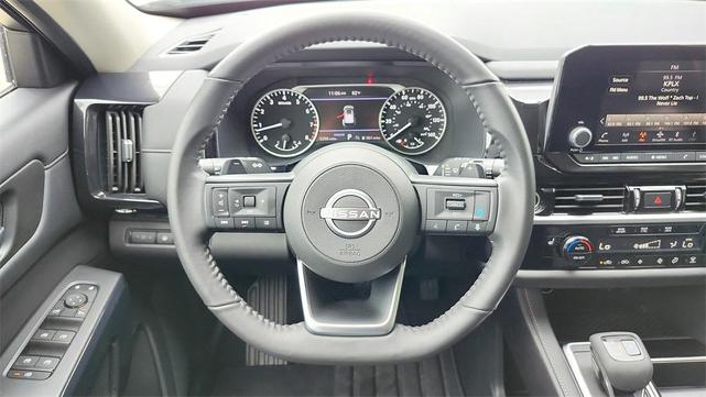 Photo of 2024 White Nissan Pathfinder