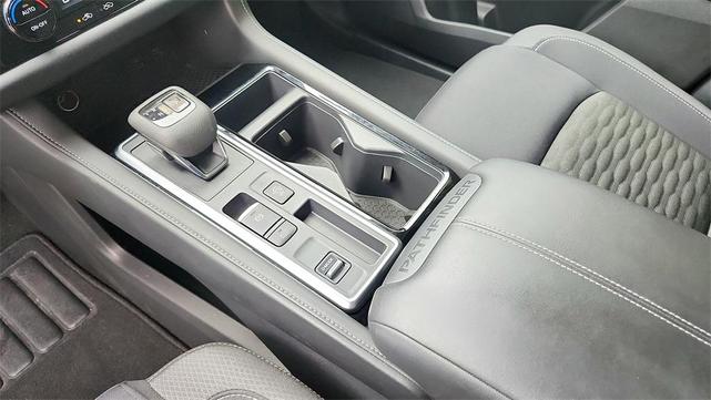 Photo of 2024 White Nissan Pathfinder