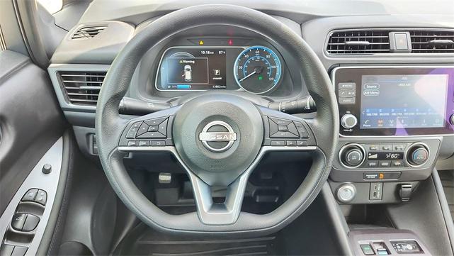 Photo of 2023 Glacier White Nissan Leaf