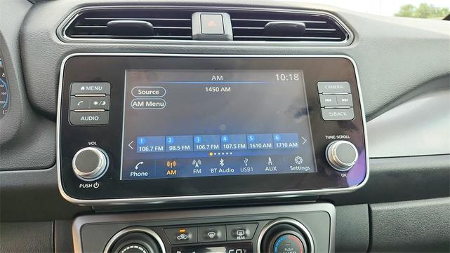 Photo of 2023 Glacier White Nissan Leaf