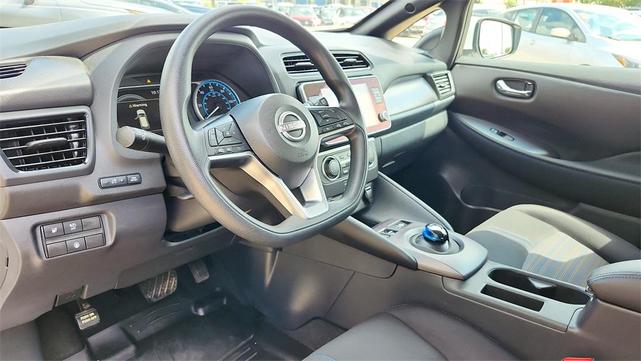 Photo of 2023 Glacier White Nissan Leaf