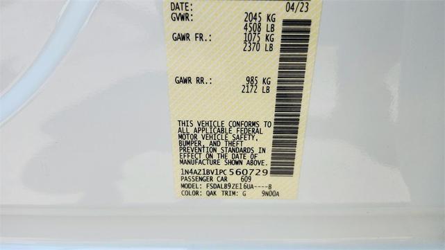 Photo of 2023 Glacier White Nissan Leaf