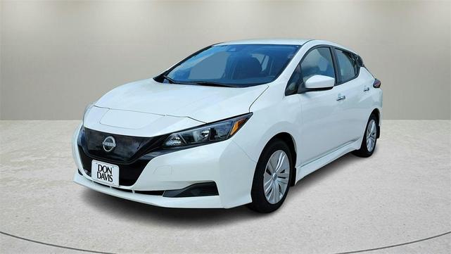 Photo of 2023 Glacier White Nissan Leaf