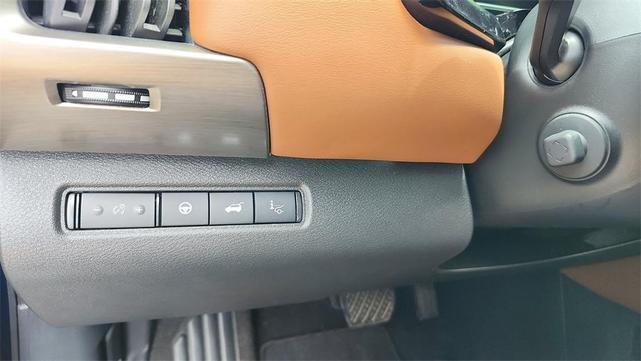 Photo of 2024 Deep Ocean Blue Nissan Pathfinder