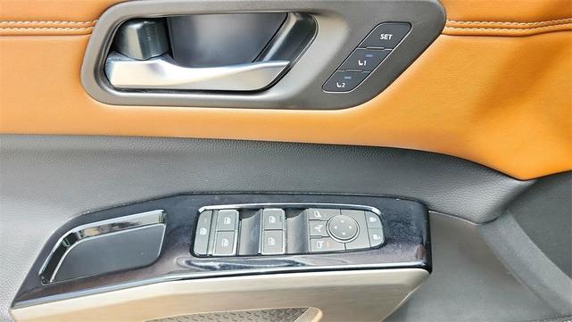 Photo of 2024 Deep Ocean Blue Nissan Pathfinder