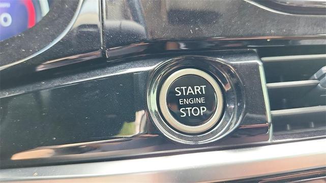 Photo of 2024 Deep Ocean Blue Nissan Pathfinder