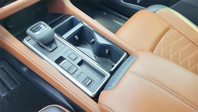 Photo of 2024 Deep Ocean Blue Nissan Pathfinder