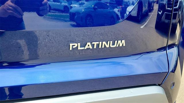 Photo of 2024 Deep Ocean Blue Nissan Pathfinder