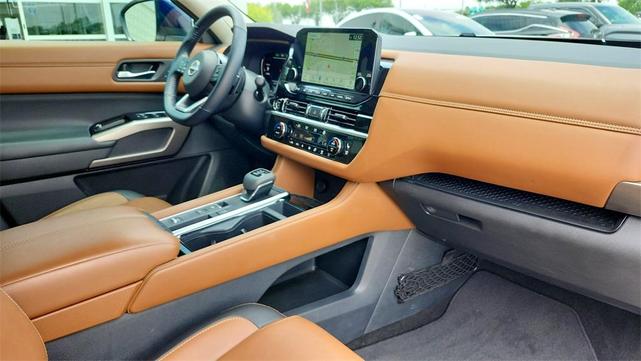 Photo of 2024 Deep Ocean Blue Nissan Pathfinder