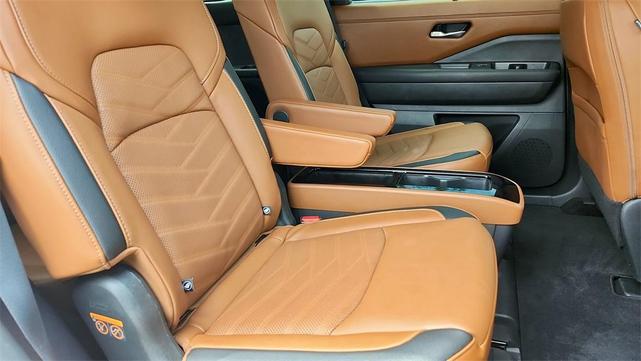 Photo of 2024 Deep Ocean Blue Nissan Pathfinder