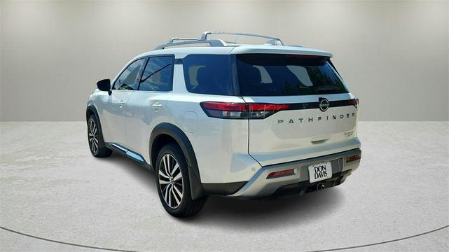 Photo of 2024 White Nissan Pathfinder