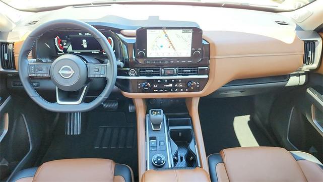 Photo of 2024 White Nissan Pathfinder