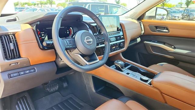 Photo of 2024 White Nissan Pathfinder