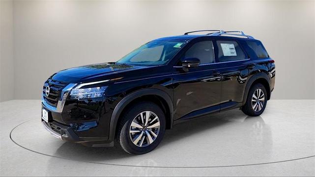 Photo of 2025 Black Nissan Pathfinder