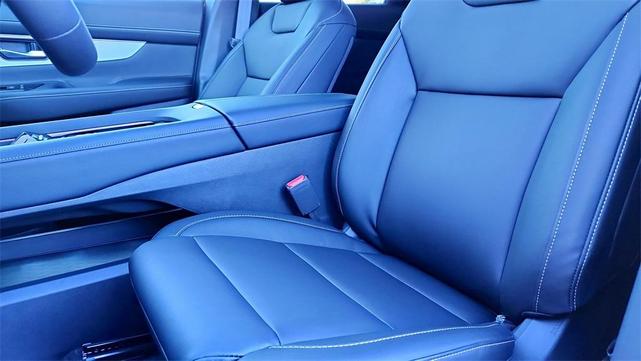 Photo of 2025 Scarlet Ember Nissan Murano
