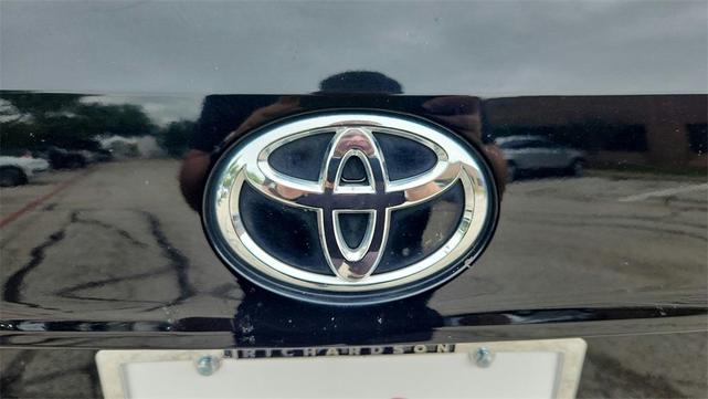 Photo of 2022 Black Toyota Highlander