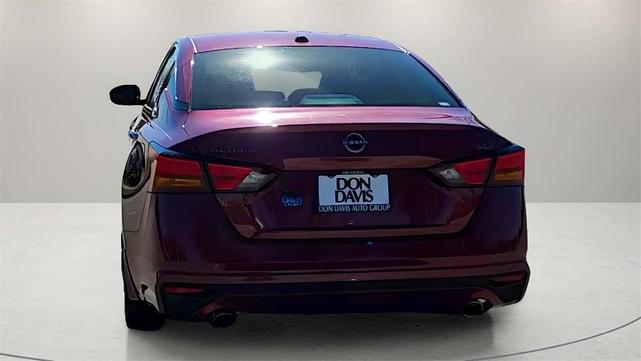 Photo of 2025 Scarlet Ember Nissan Altima