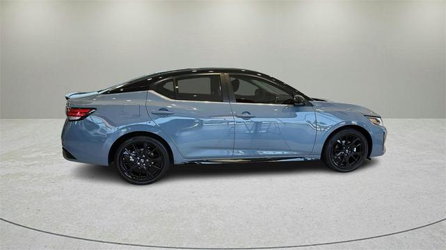 Photo of 2025 2t Gry Blk Roof Nissan Sentra