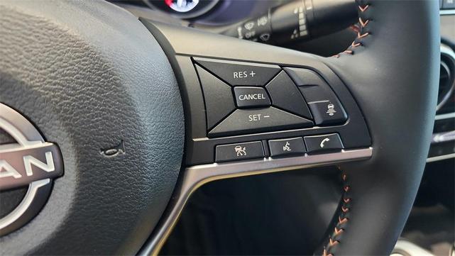 Photo of 2025 2t Gry Blk Roof Nissan Sentra
