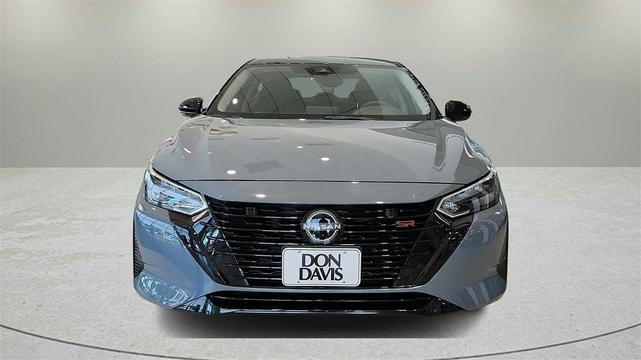 Photo of 2025 2t Gry Blk Roof Nissan Sentra