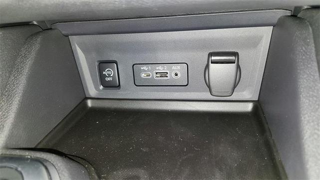 Photo of 2025 2t Gry Blk Roof Nissan Sentra