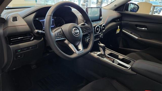 Photo of 2025 2t Gry Blk Roof Nissan Sentra