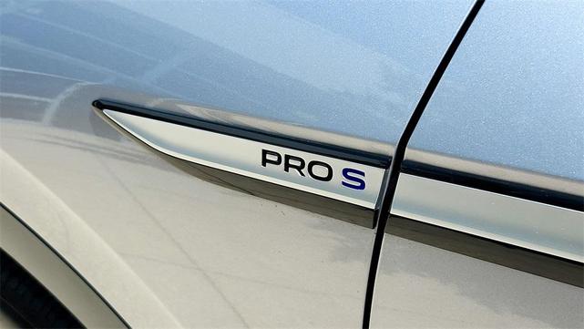 Photo of 2023 Silver Mist Volkswagen ID.4